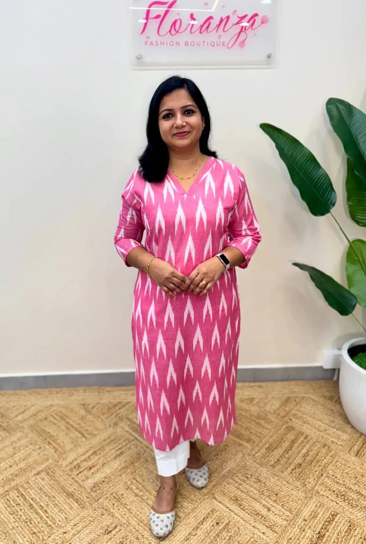 Casual wear kurti in Cotton - Pink n White
