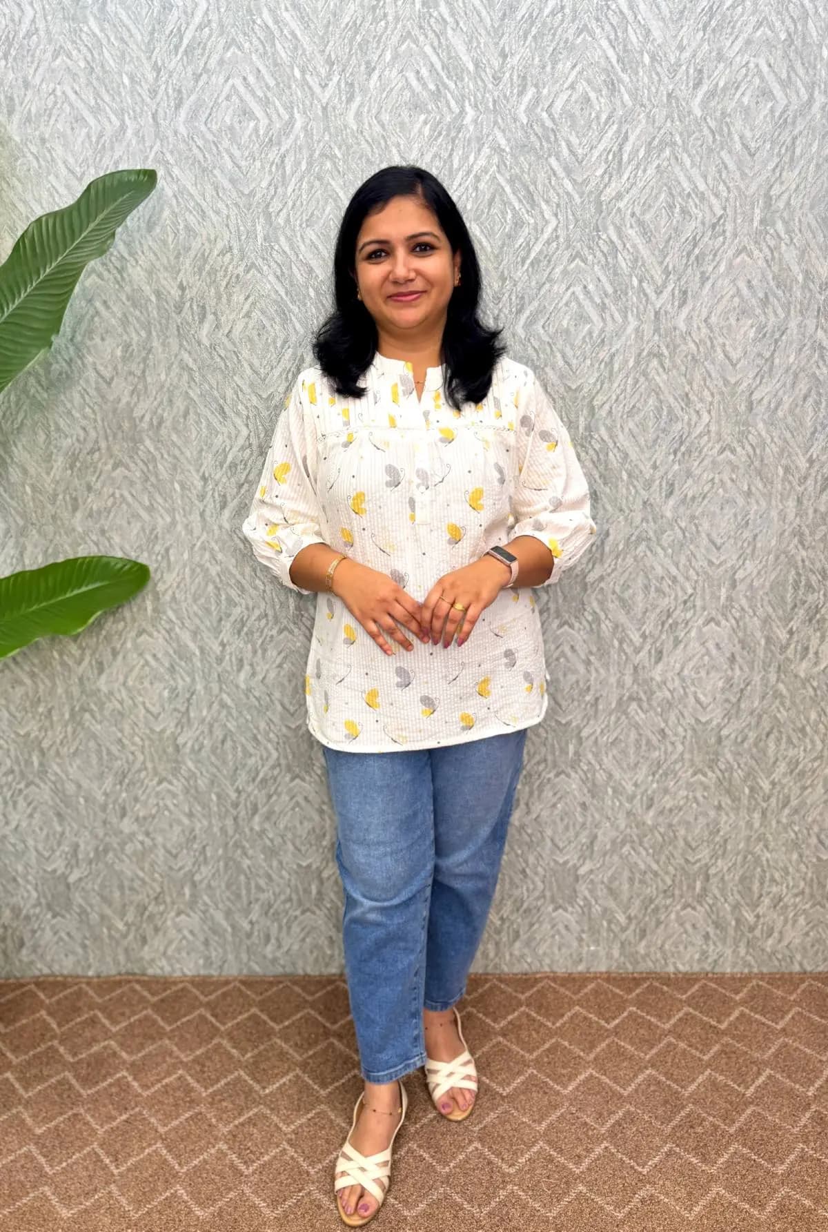 Short Top in Cotton - White with Butterfly print
