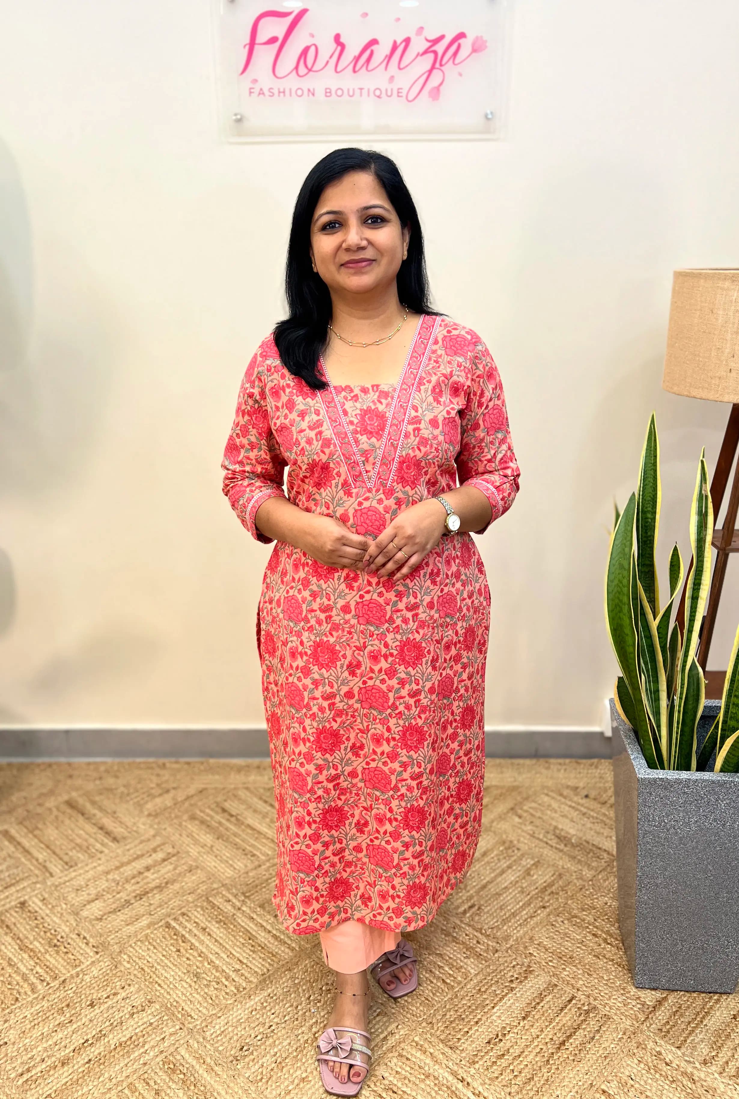 Florista Kurti In Printed Cotton - Peach