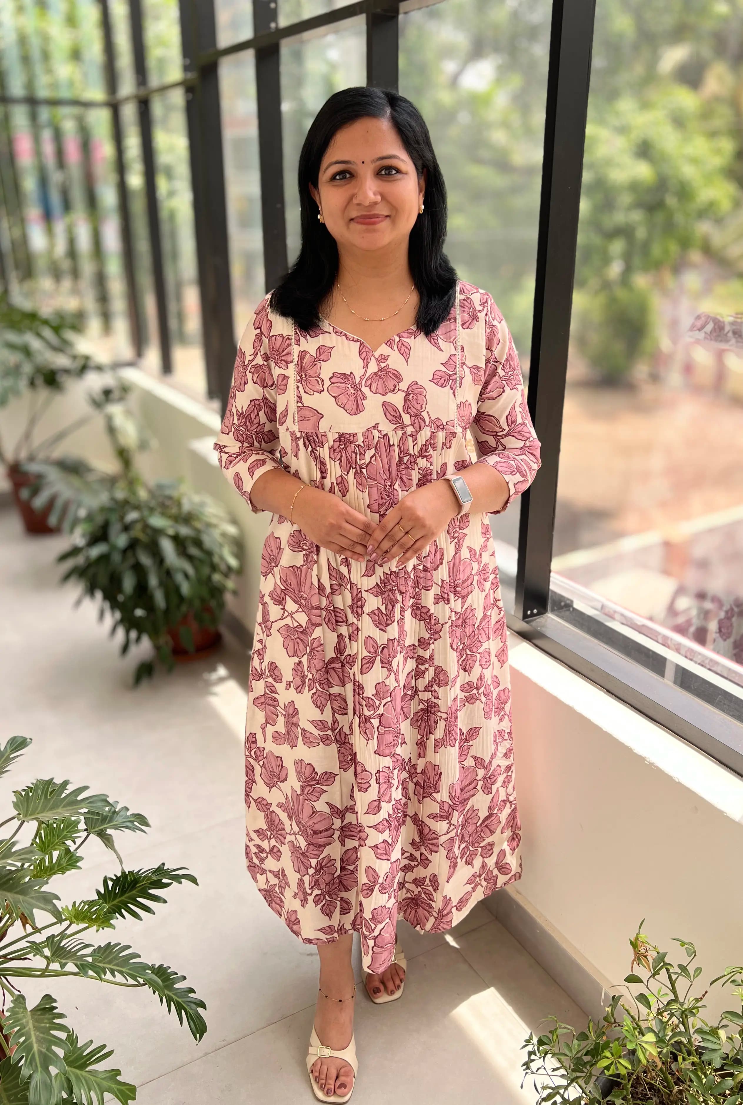 Florista Kurti in  Vatican Silk - Off-white n Onion Pink