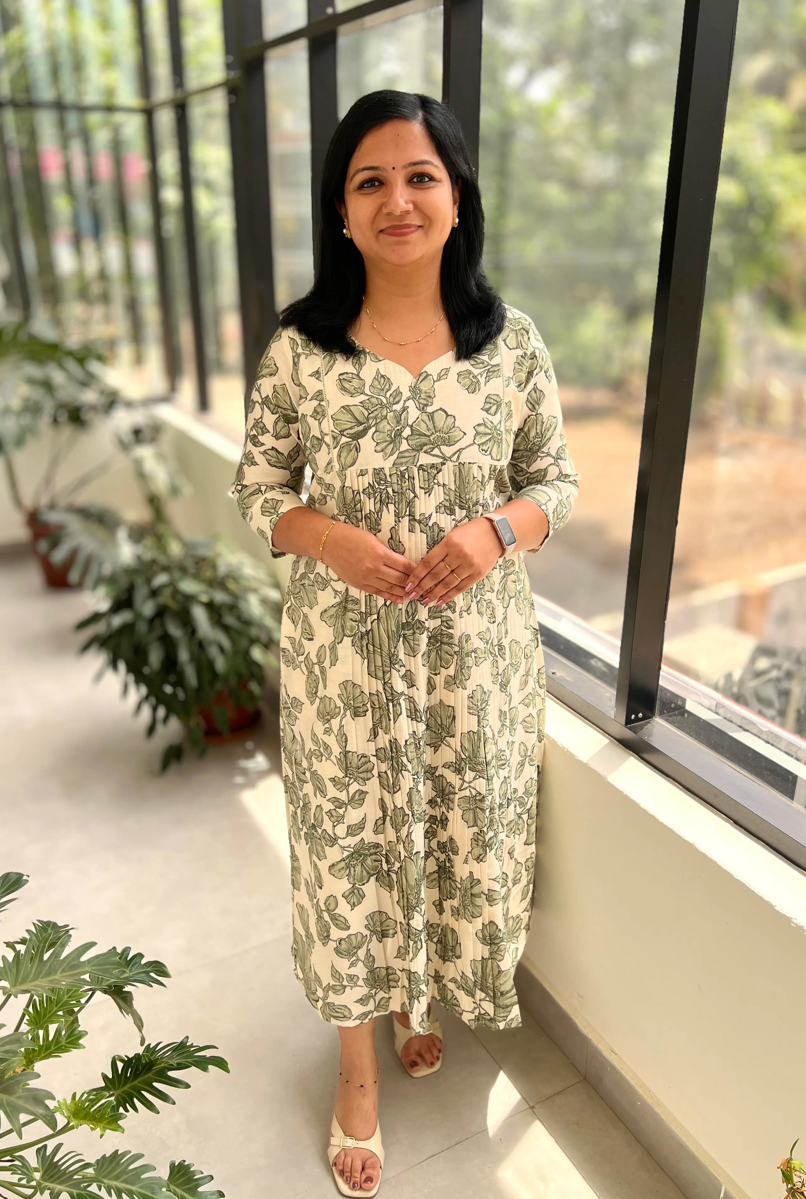 Florista Kurti in  Vatican Silk - Off-white n Green