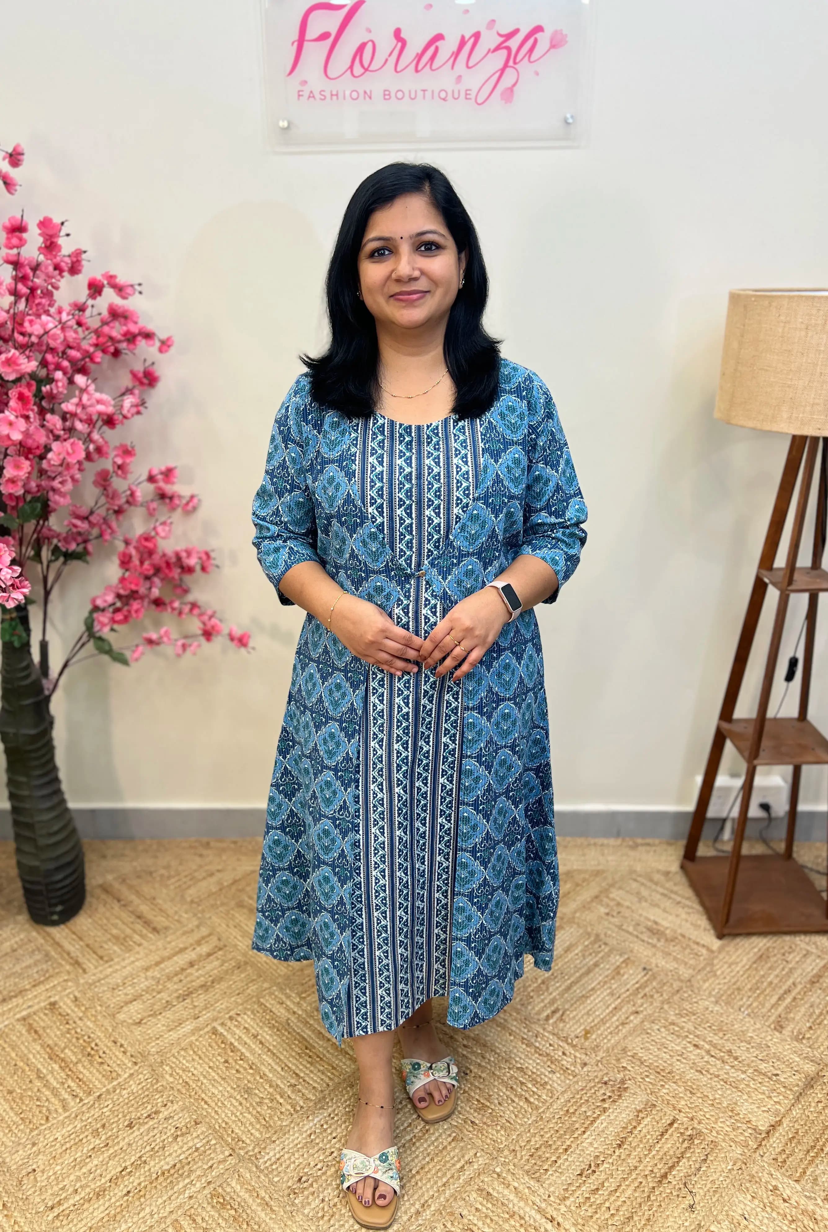 Offer Sale - Branded Kurti in Printed Cotton - Indigo