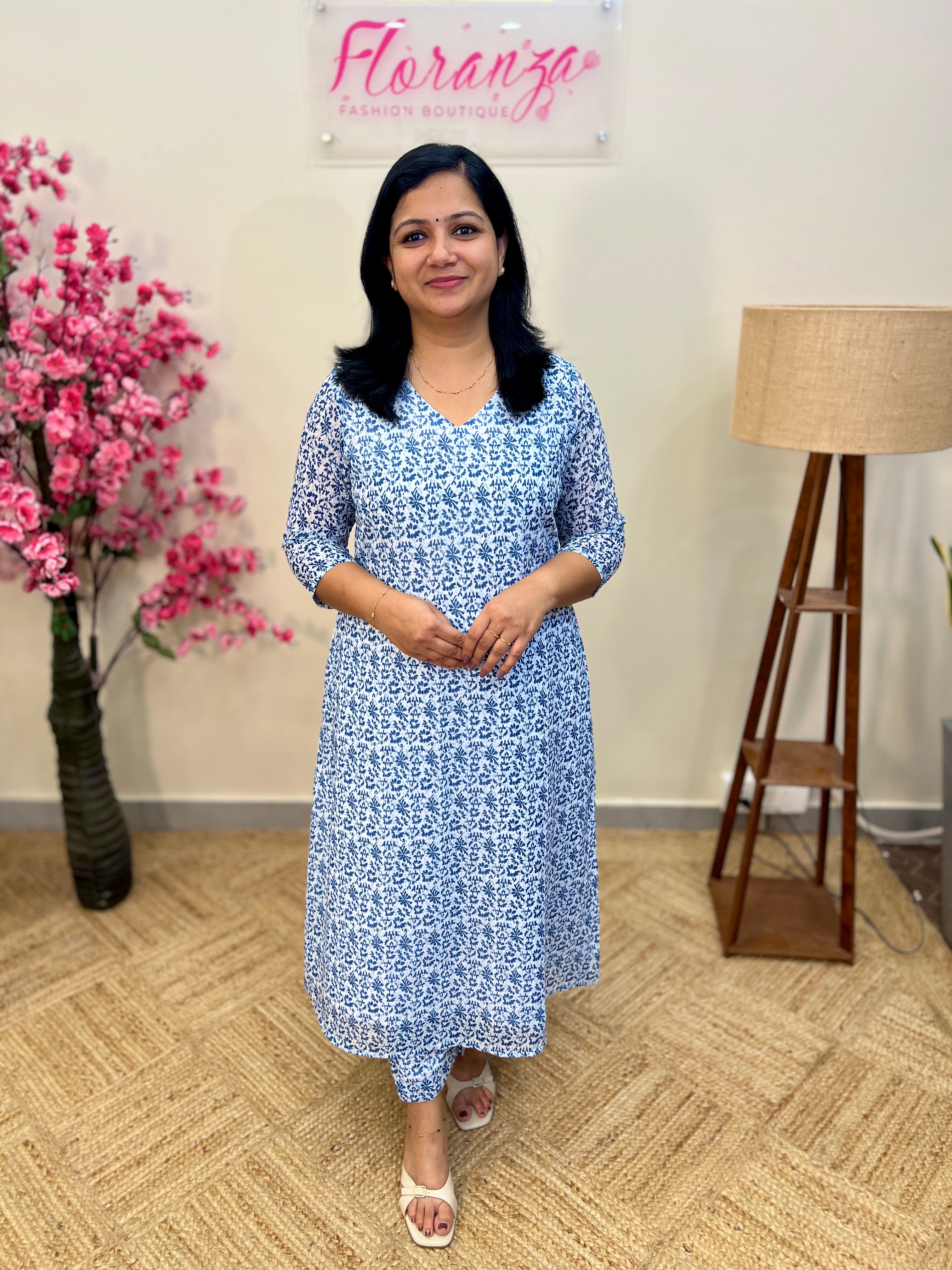 Florista Co-ord set in Printed Georgette - White n Indigo  (3753)