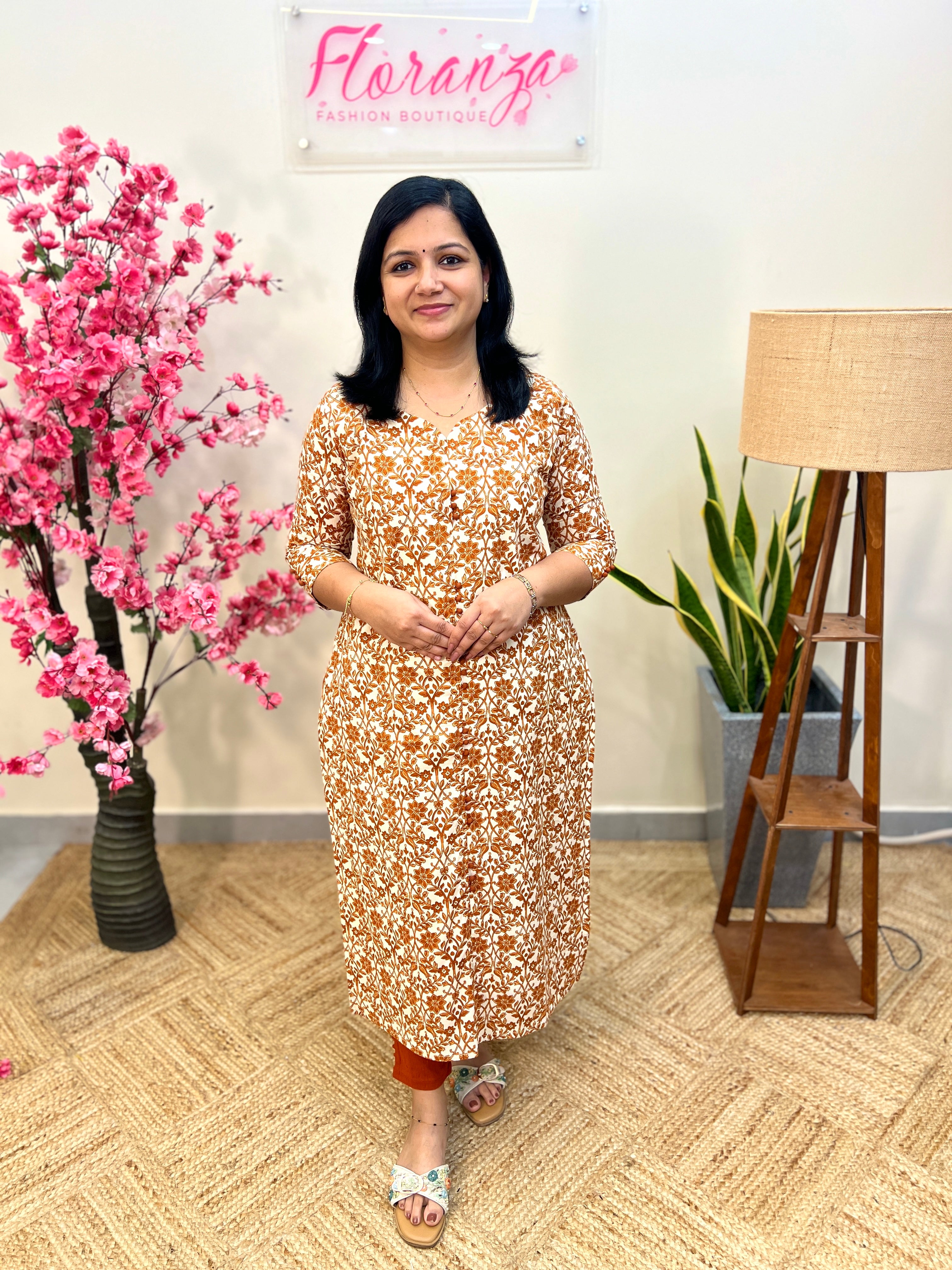 Florista Budget Friendly Kurti In Cotton-Off-white n Rust(3894)