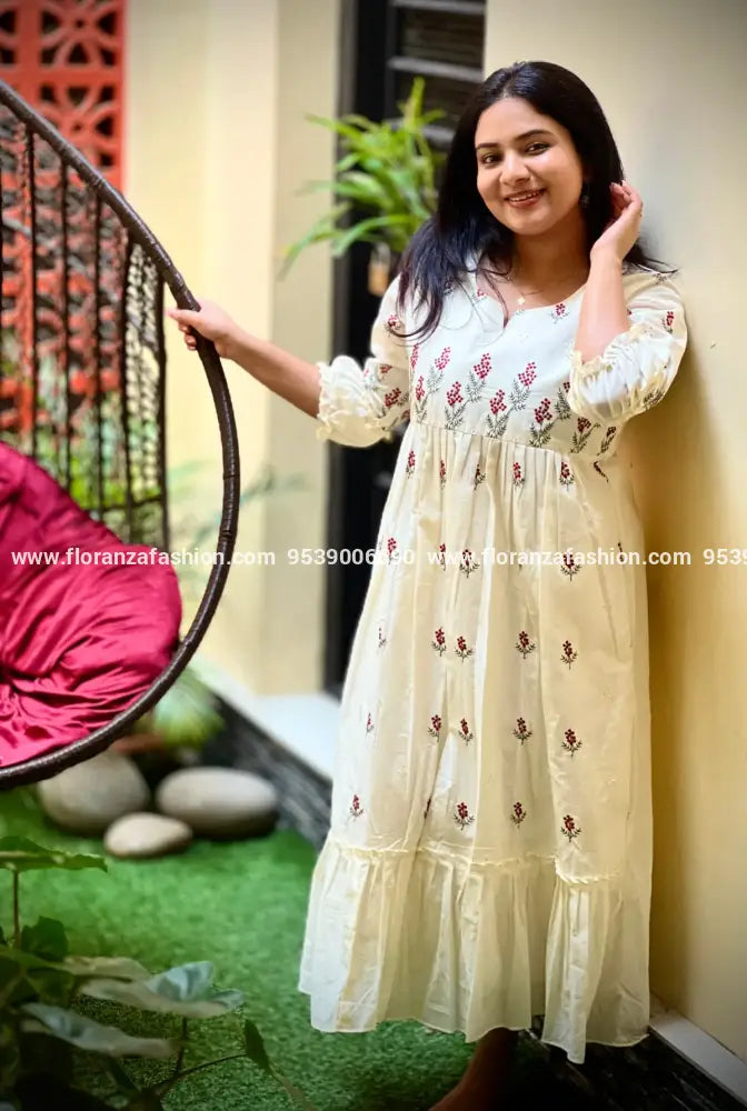A Line Pattern Frock in Cambric Cotton - Off-White (3250) - Off-White / 2XL