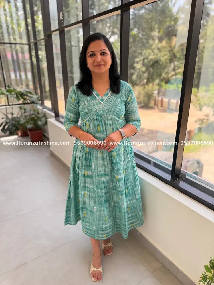 Alia Cut Kurti in Cotton - Green (4008D) - Green / M
