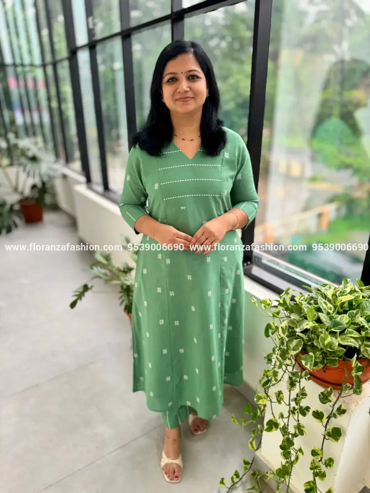 Florista 2 Piece Set in South Weaved Cotton - 3780 - Pastel Green / M