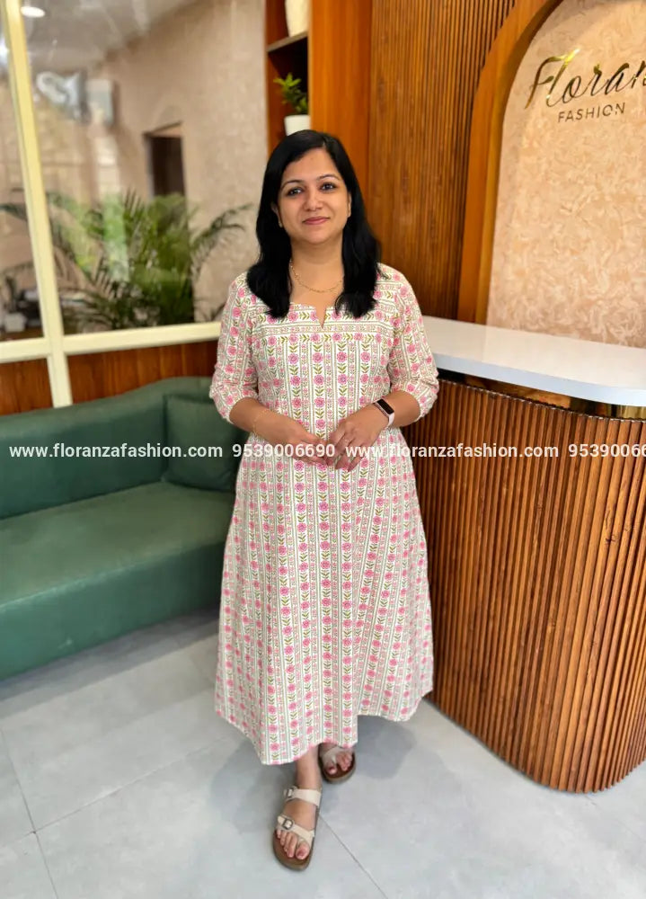 Florista Aline Kurti in Printed Cotton - Cream n Pink (4147C) - Cream n Pink / M