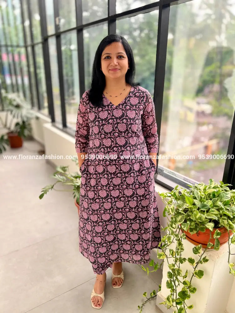Florista Co-ord set in Printed Georgette - Greyish Black n Pink mix Maroon (3753) - Greyish Black / S