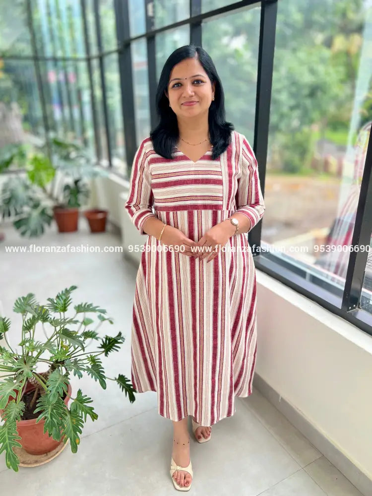 Florista Kurti In Imported Cotton - Off-white n Maroon (3833) - Off-White n Maroon / S