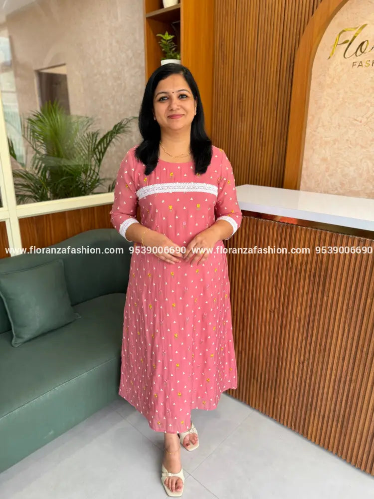 Florista Kurti in Mul Chanderi - Pastel Peach (4136B) - Pastel Peach / S