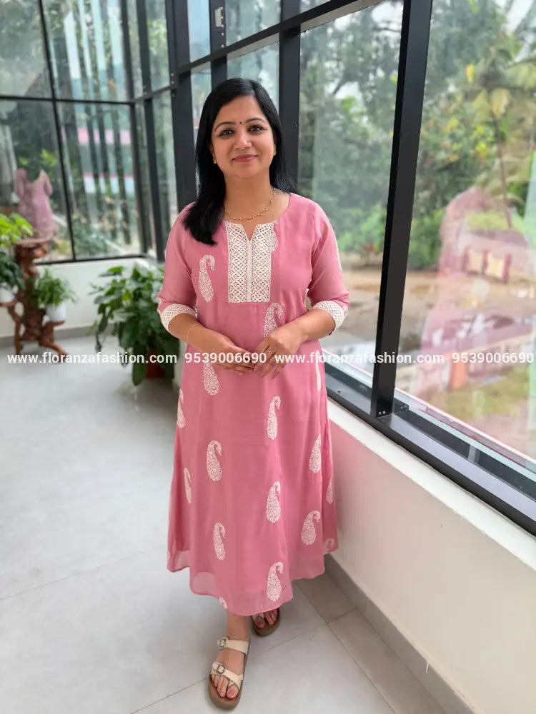 Florista Kurti in Premium Mul Chanderi - Pastel Pink (4112C) - Pastel Pink / M