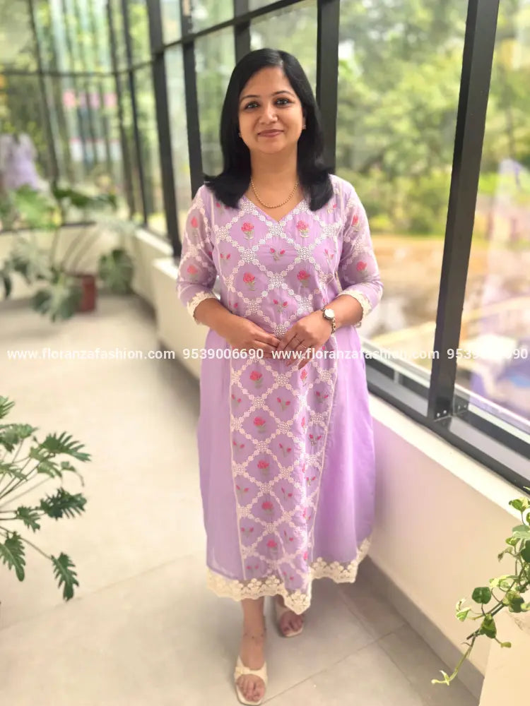 Florista Kurti in soft Mul-Chanderi- Light Lavender (3924) - LAVENDER / S