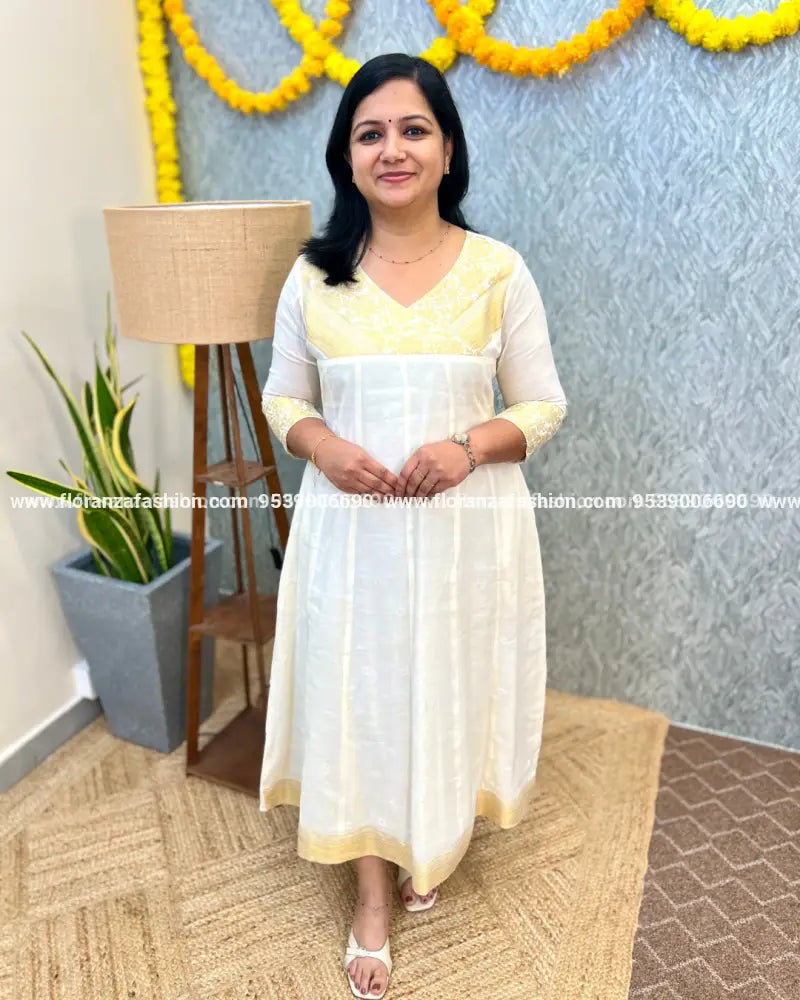 Florista Onam Special Kurti in Kerala Cotton - Off-White (3898) - OFF-WHITE / S