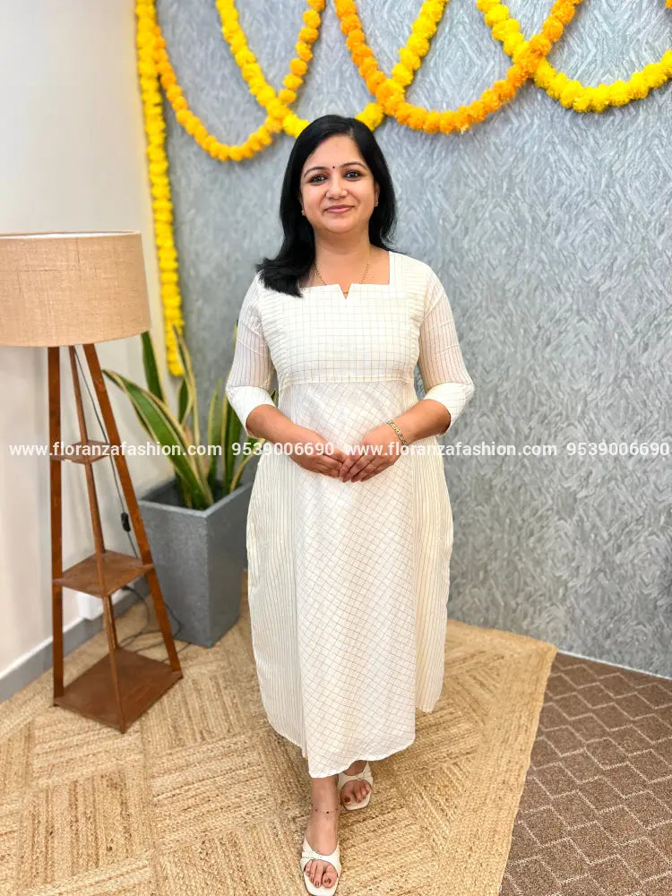 Florista Onam Special Kurti in Kerala cotton-Off-White(3926) - OFF-WHITE / S
