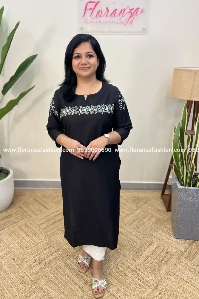 Kurti in Slub Silk - Black (3621) - Black / XL