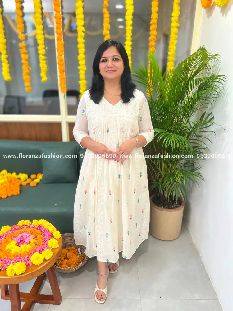 Pre-Book: Florista Onam Special Kurti in Kora Cotton (3814A) - OFF-WHITE / XS