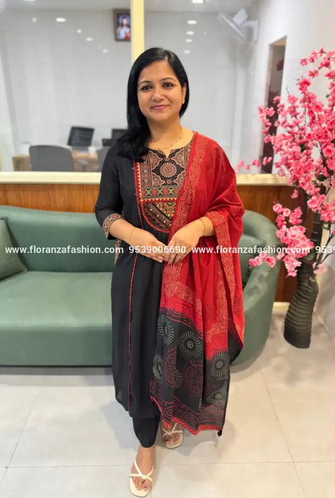 Premium 3 Piece Set In Glass Chanderi - Black n Reddish Maroon (3380) - Black / M