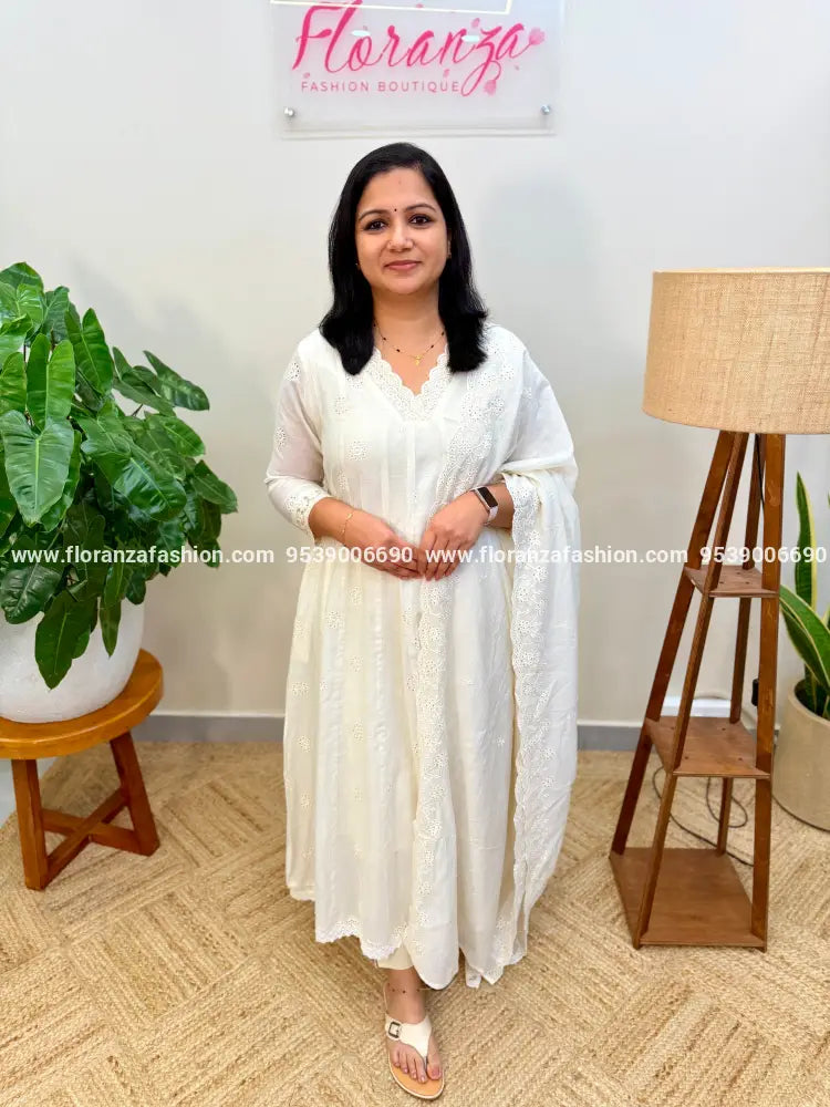 Premium 3 Piece Set In Mul-Chanderi - Off-white (4002) - Off-White / M