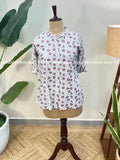 Short Kuurti in Cotton - white n rose (1004B) - White n rose / M