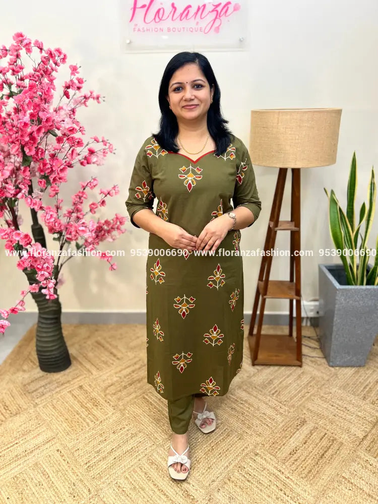 Top n Bottom set in Printed Cotton-Olive green (3931) - OLIVE GREEN / L